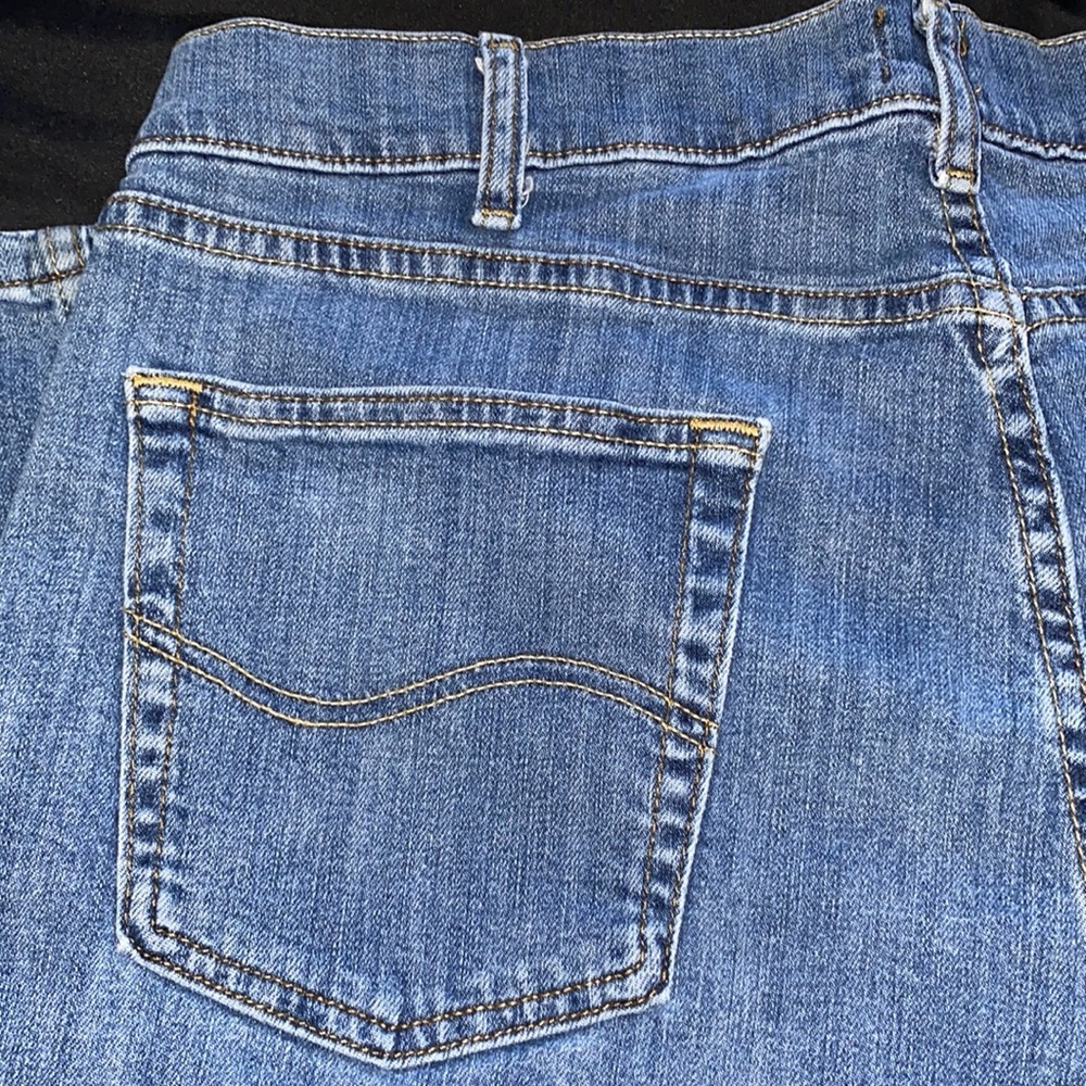 Woman Jeans - Picture 9 of 13